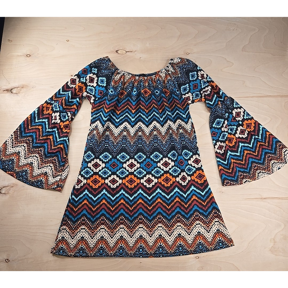 WinWin Boho Bell Sleeve Tunic Top S-M Chevron Print Multicolor Retro Hippy